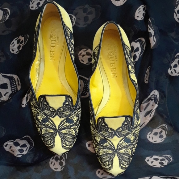 Alexander McQueen Shoes - Alexander McQueen yellow leather smoking flats